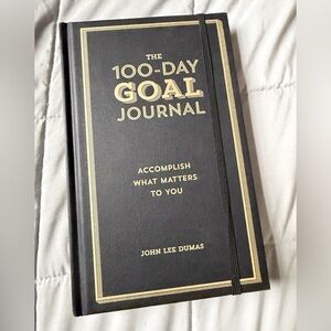 100-Day Goal Journal in Black and Gold